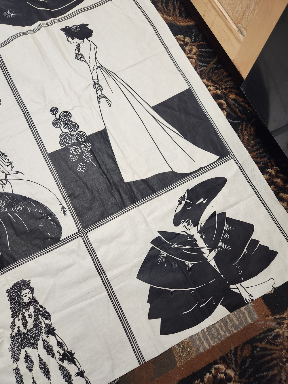 Pristine Vintage-fabric 9 Uncut  Panel Bloomcraft Aubrey Beardsley - Picture 2 of 15